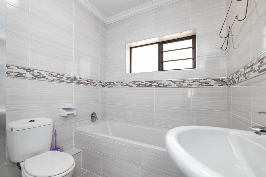 6 Bedroom Property for Sale in Dorchester Heights Eastern Cape